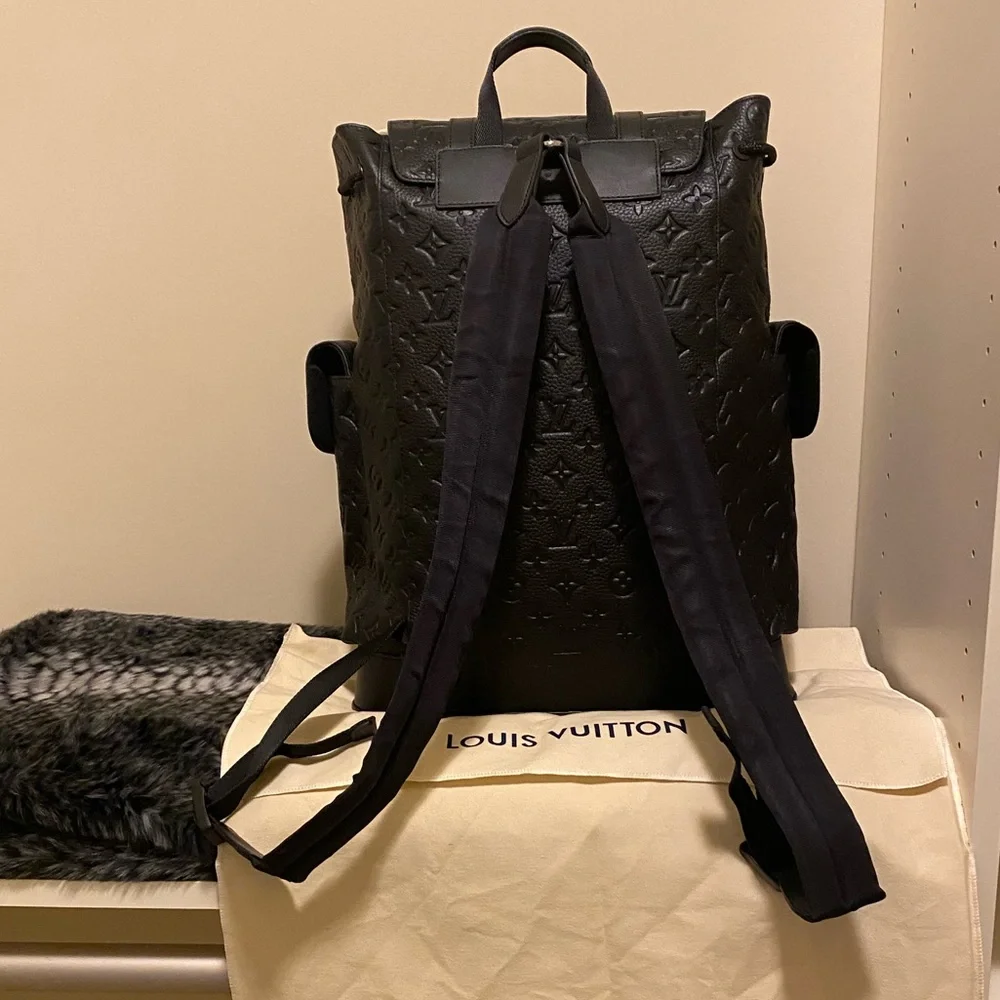 Louis Vuitton CHRISTOPHER MM - Picture 8 of 17